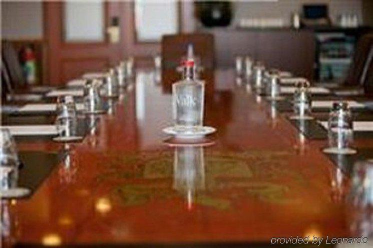 Hotel Der Valk Emmen 4*